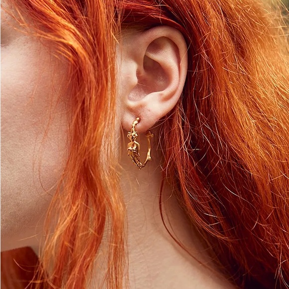 Joanne Burke / dwarf hoops - Picture 2 of 2